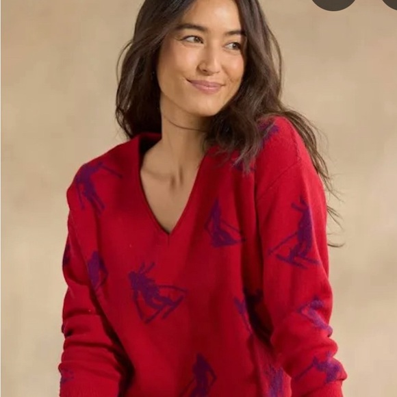Sundance Red V-Neck Sweater with Playful Design - Picture 5 of 9